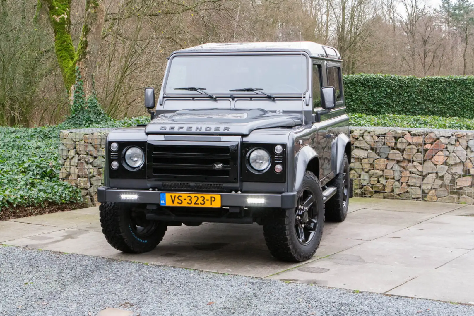 Land Rover Defender 90 TD4 Urban Commercial / Grijs Kenteken - 1