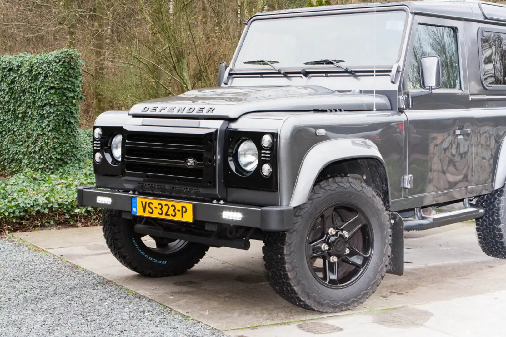 Land Rover Defender 90 TD4 Urban Commercial / Grijs Kenteken - 2