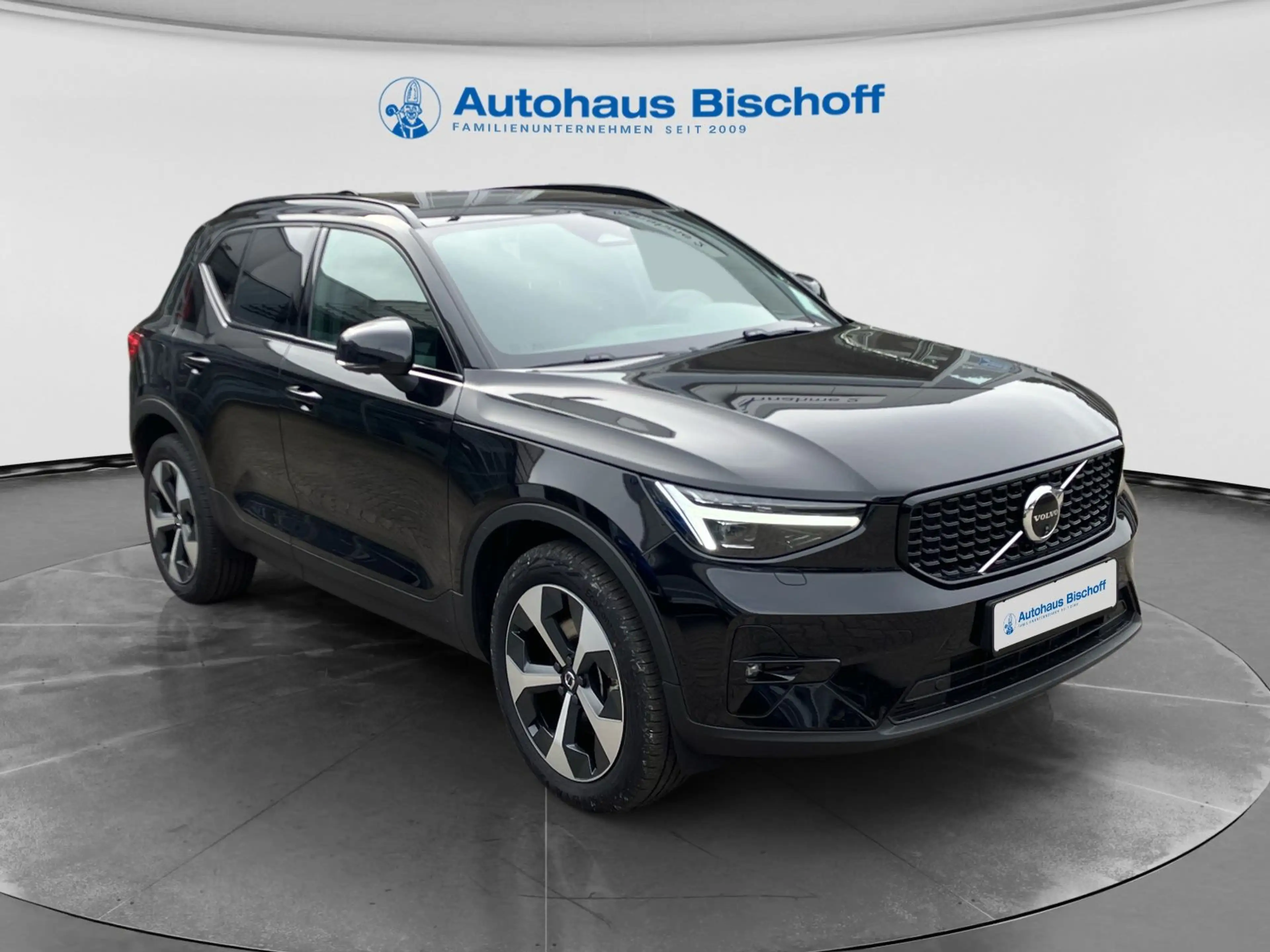 Volvo XC40 Volvo XC 40 Plus Dark , B3 Mild-Hybrid, Ben — photo 4