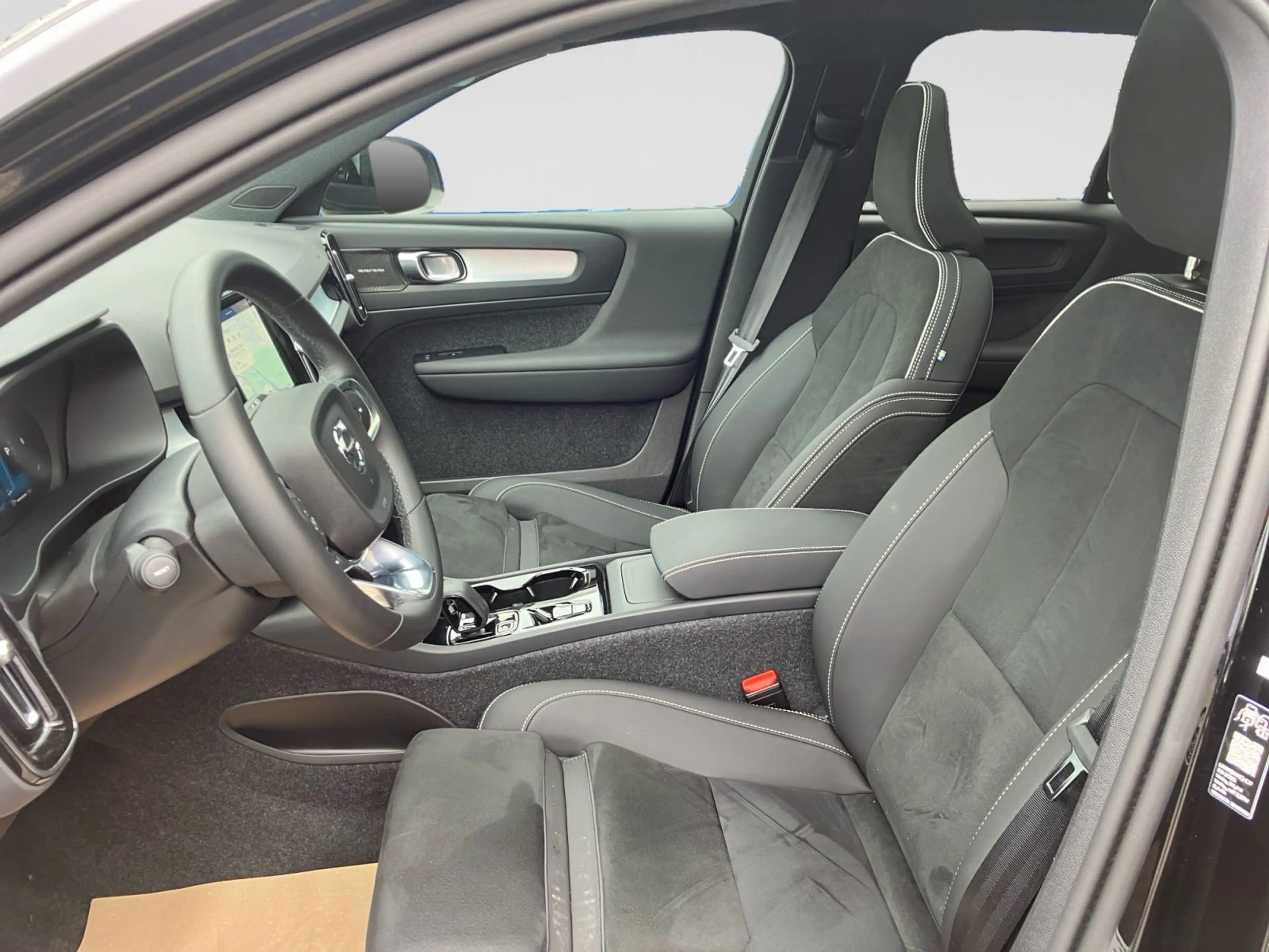 Volvo XC40 Volvo XC 40 Plus Dark , B3 Mild-Hybrid, Ben — photo 12