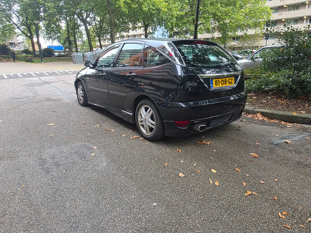 Ford Focus 1.8-16V Ghia, foto 5