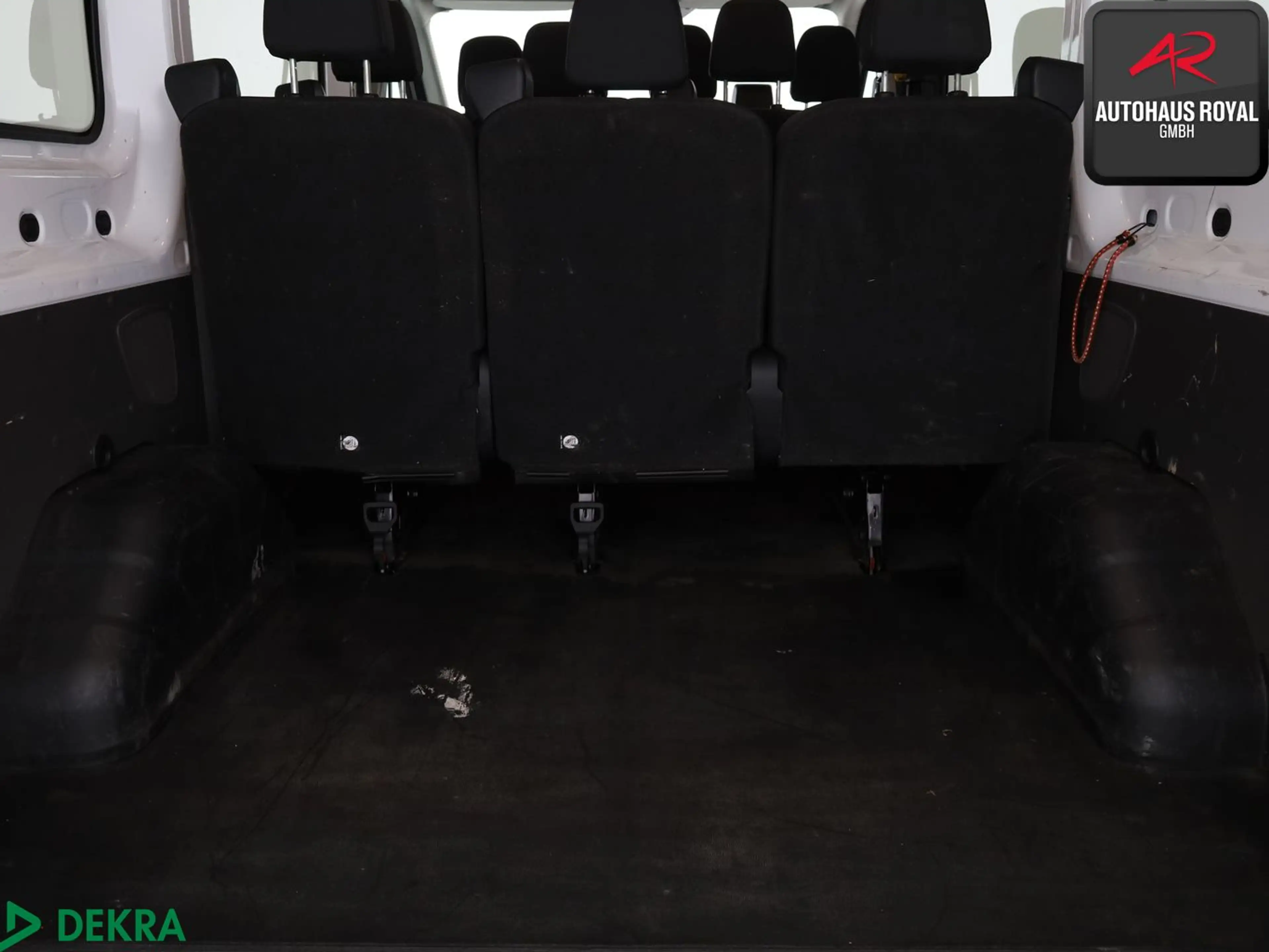 Ford Transit 2.0 TDCi L2H2 9 SITZE,1.HAND,KLIMA,PDC — photo 8