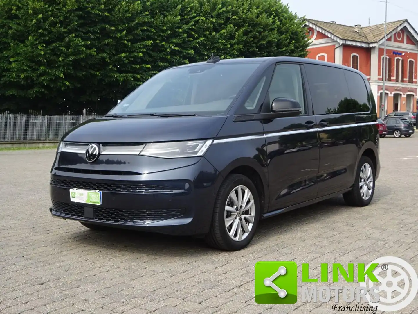 Volkswagen T7 Multivan 2.0 TDI 150CV DSG Style 7 posti Blu/Azzurro - 1