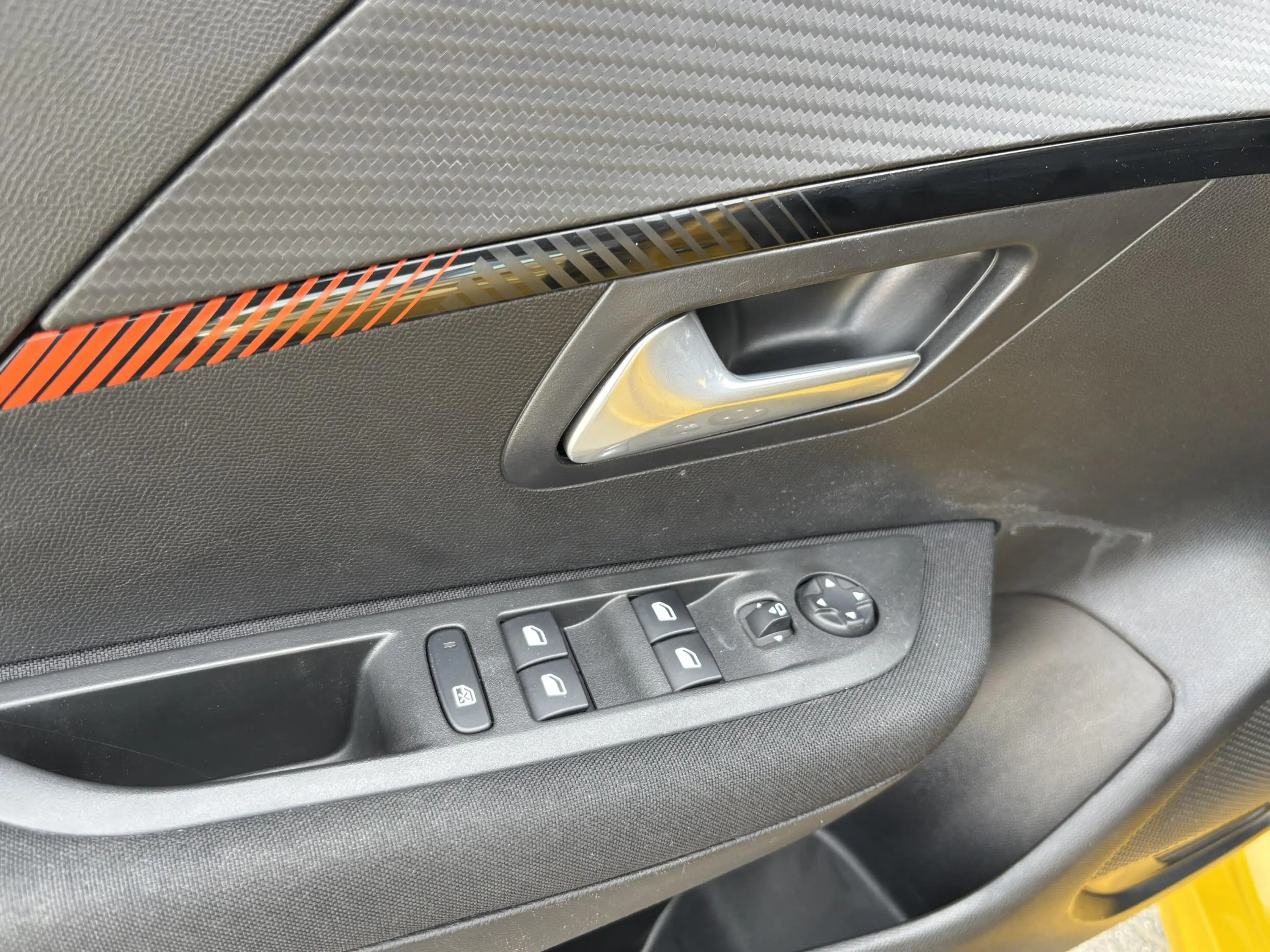 Peugeot e-208 EV Active Pack 50 kWh | 3-fase! | Rijklaar gelever — photo 11