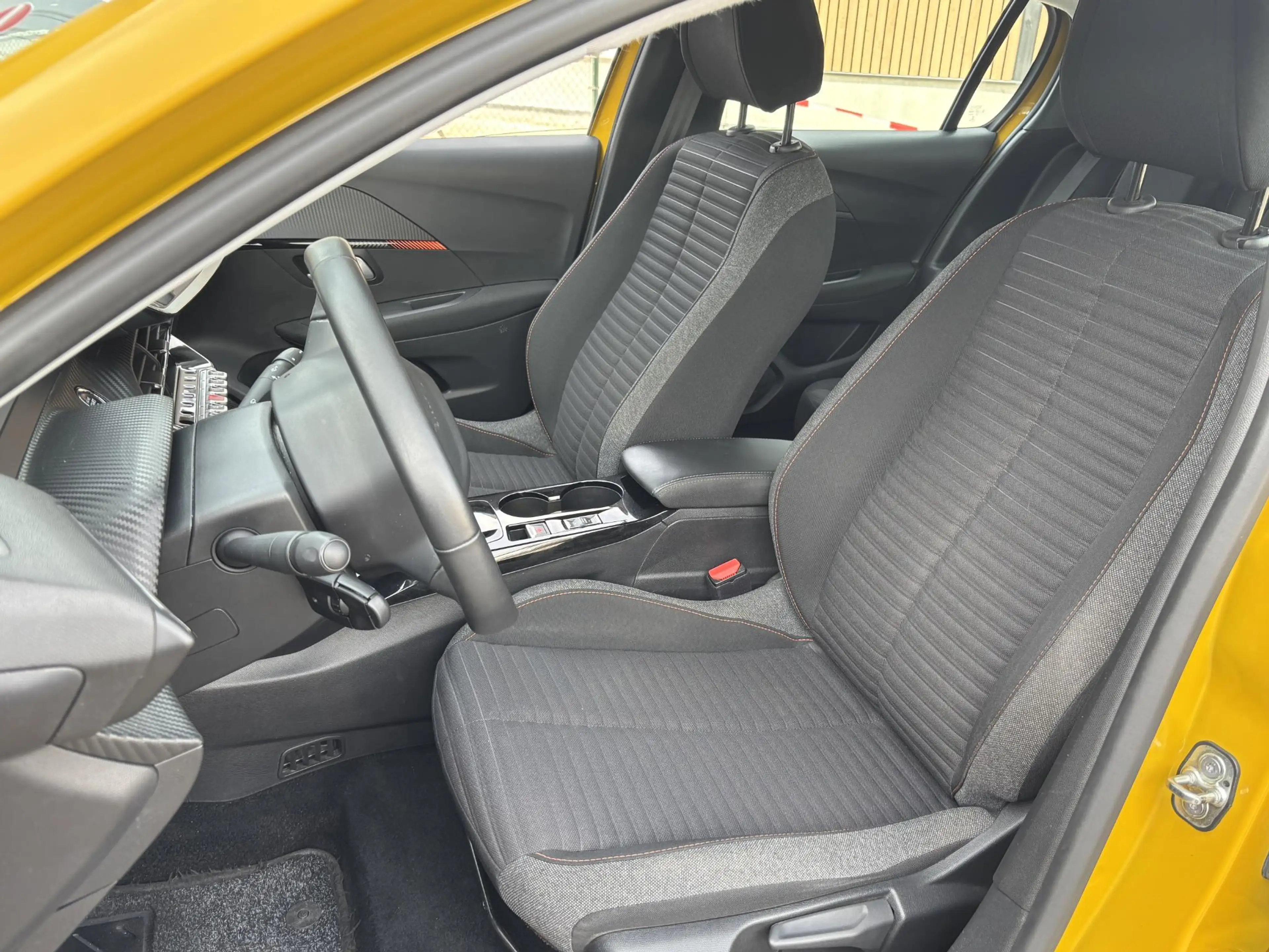 Peugeot e-208 EV Active Pack 50 kWh | 3-fase! | Rijklaar gelever — photo 5