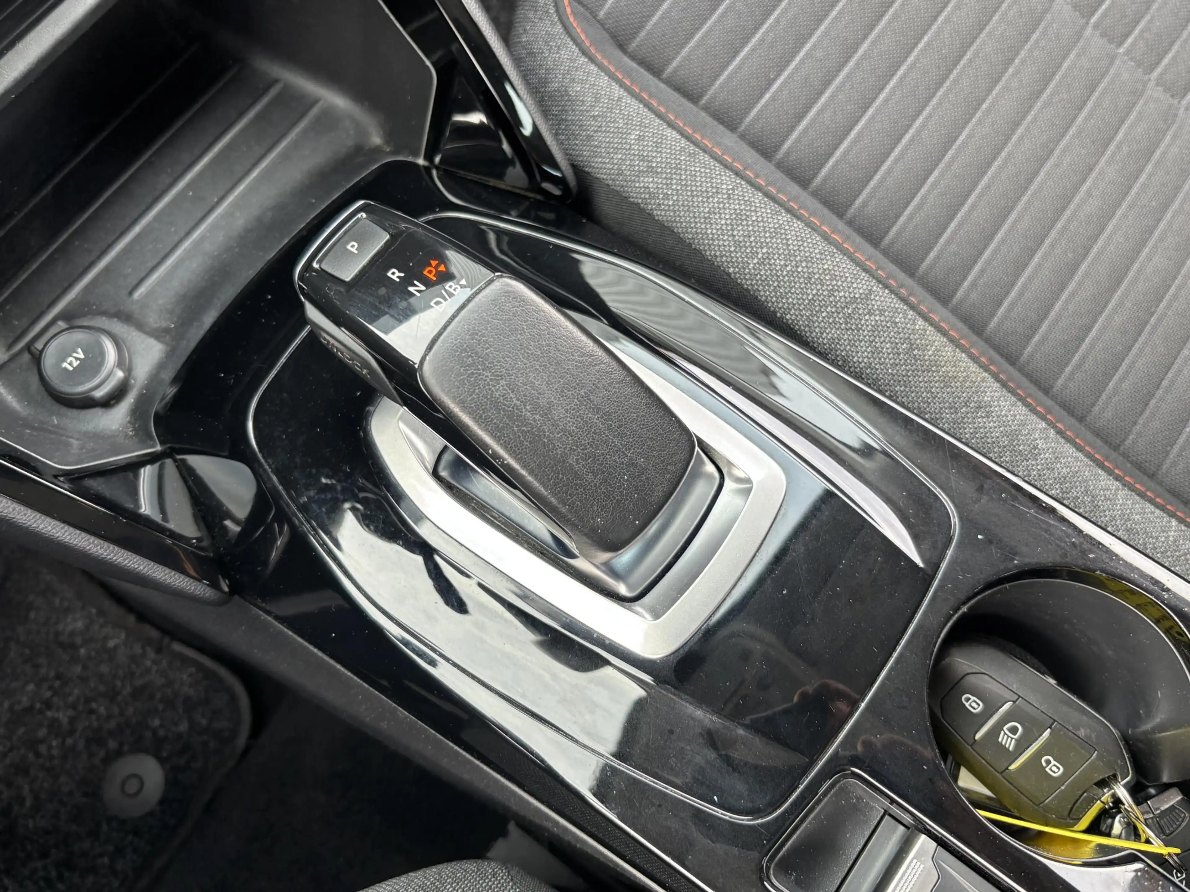 Peugeot e-208 EV Active Pack 50 kWh | 3-fase! | Rijklaar gelever — photo 15