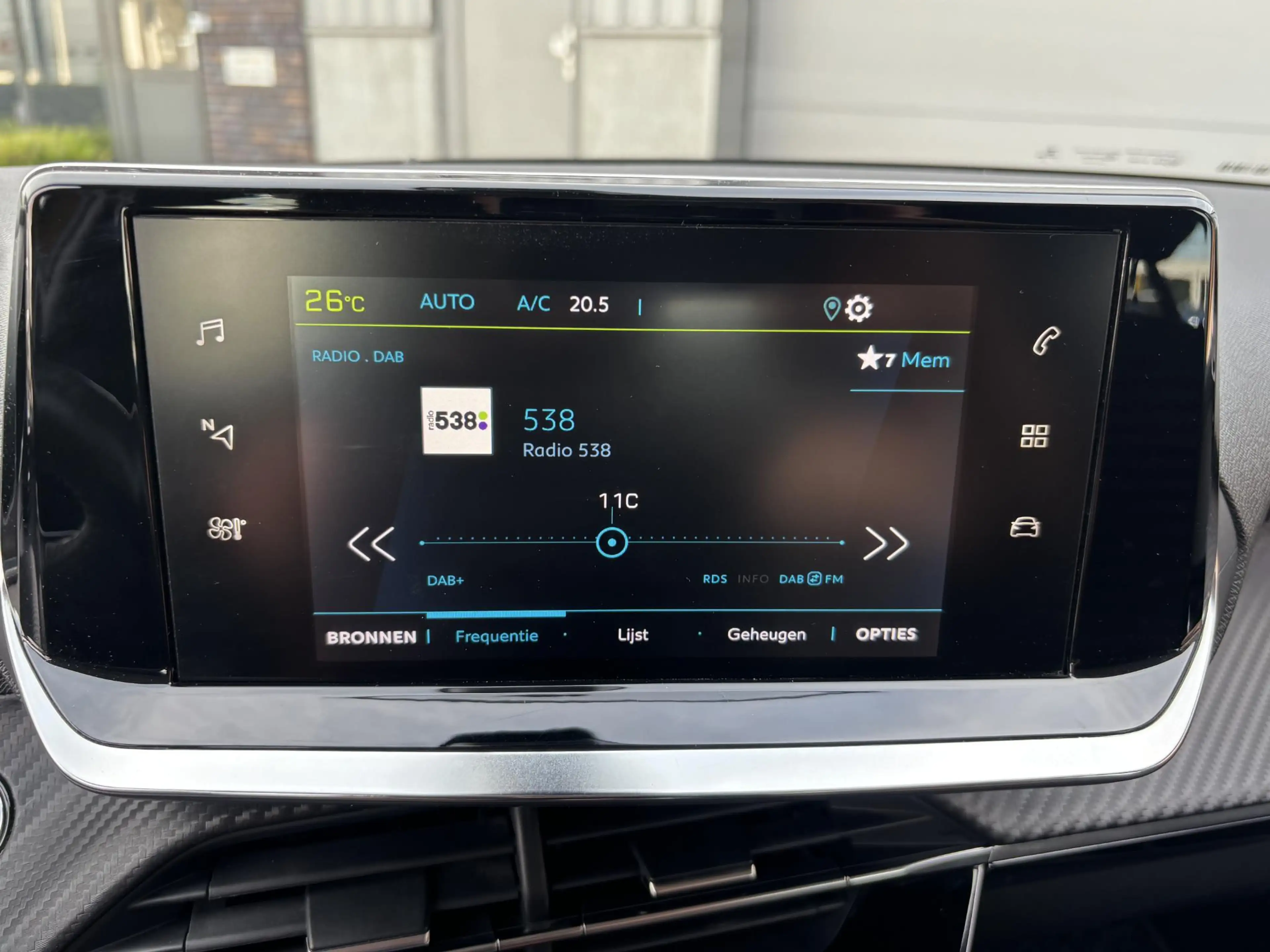 Peugeot e-208 EV Active Pack 50 kWh | 3-fase! | Rijklaar gelever — photo 18