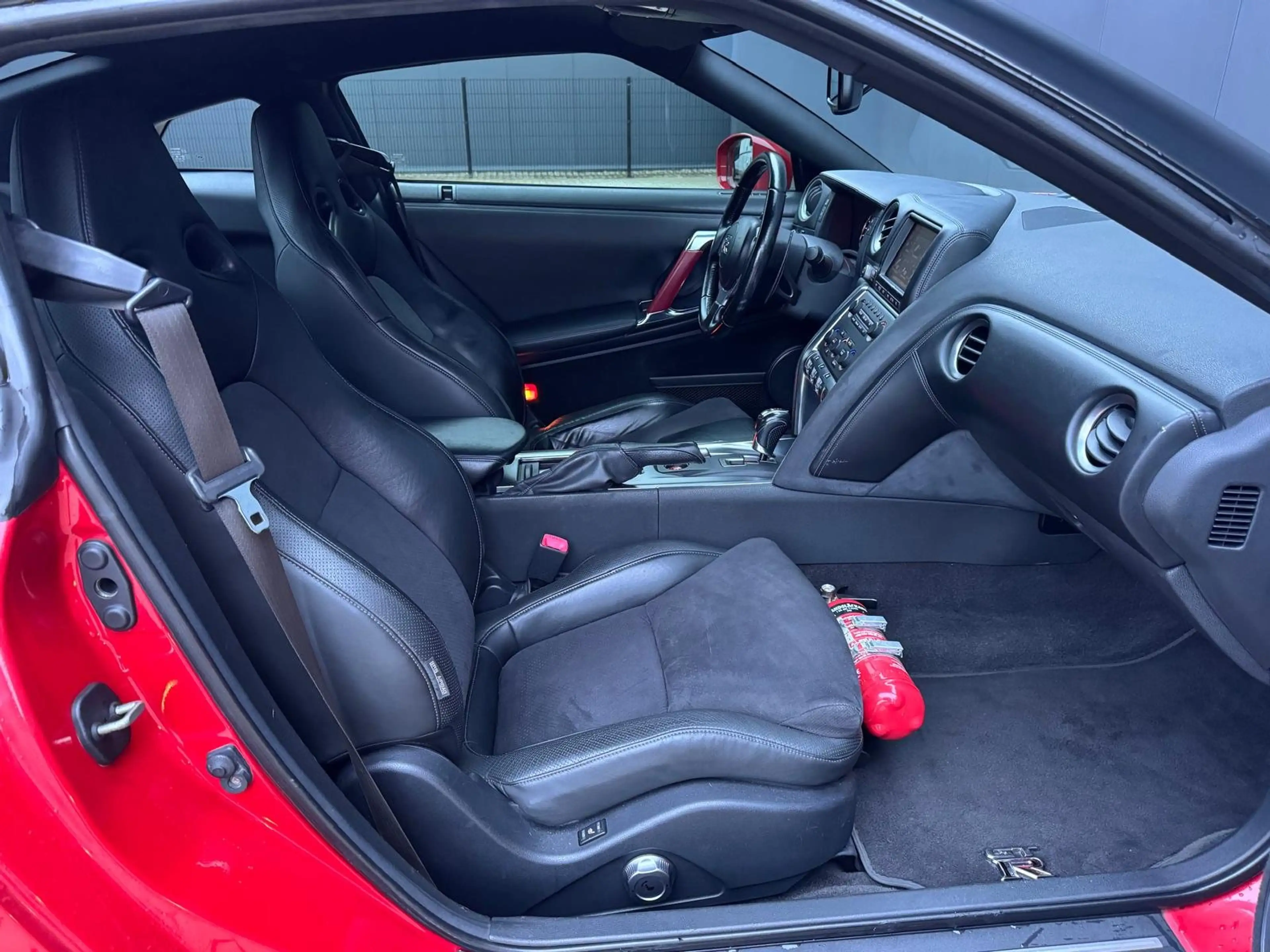 Nissan GT-R R35 Black Edition 3.8L V6 Bose Navi Bluetooth — photo 15