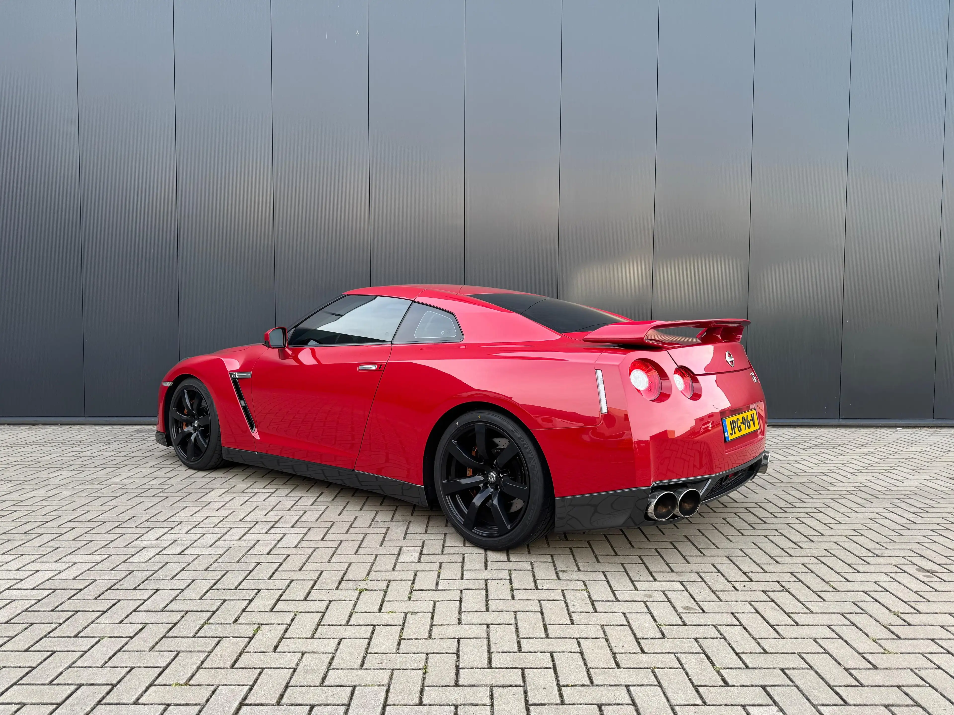 Nissan GT-R R35 Black Edition 3.8L V6 Bose Navi Bluetooth — photo 5