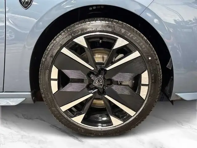 Peugeot 308 view 8