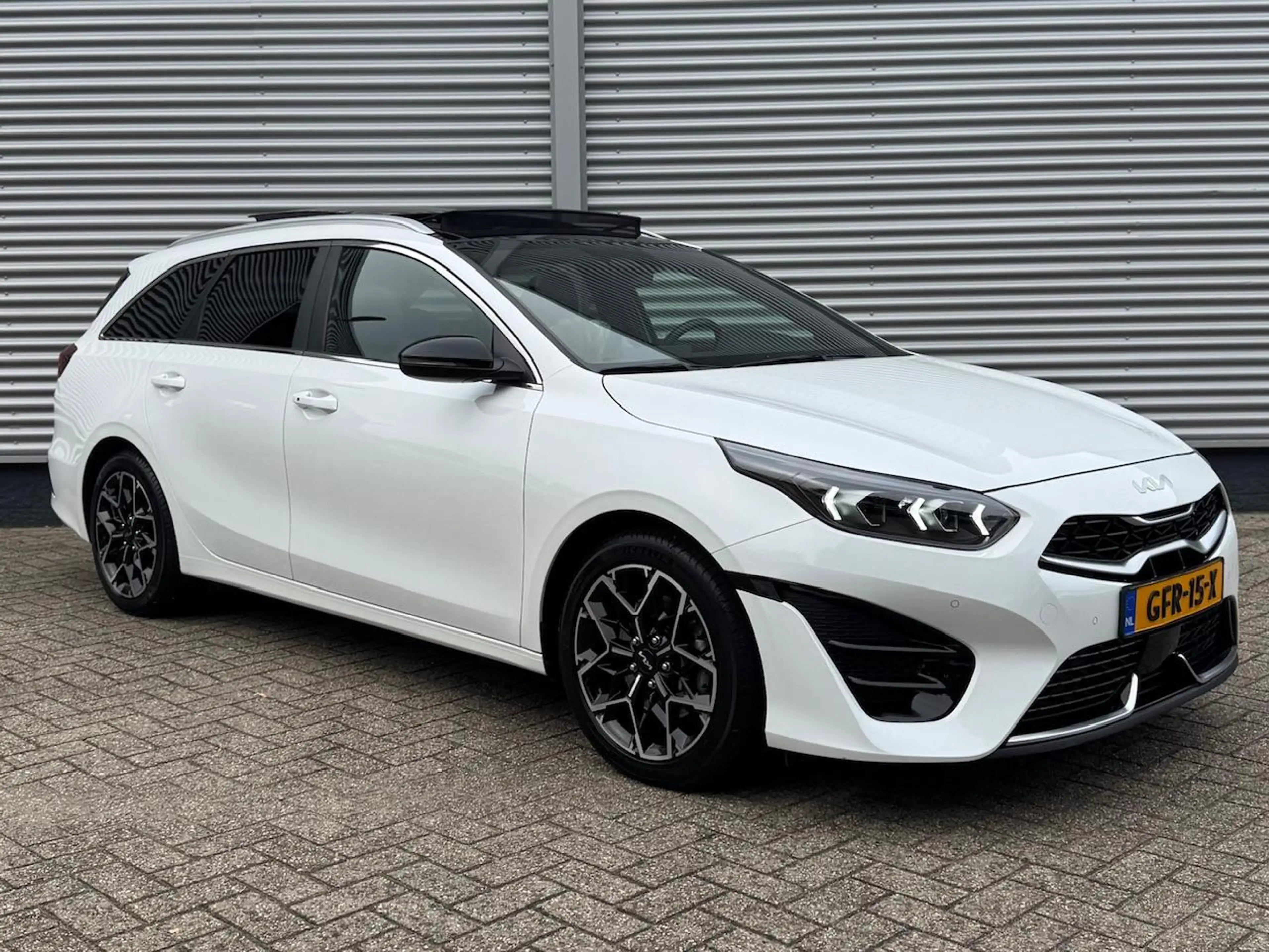 Kia Ceed SW / cee'd SW Sportswagon 1.5 T-GDi 140pk GT-Line | Schuif/Kante — photo 7
