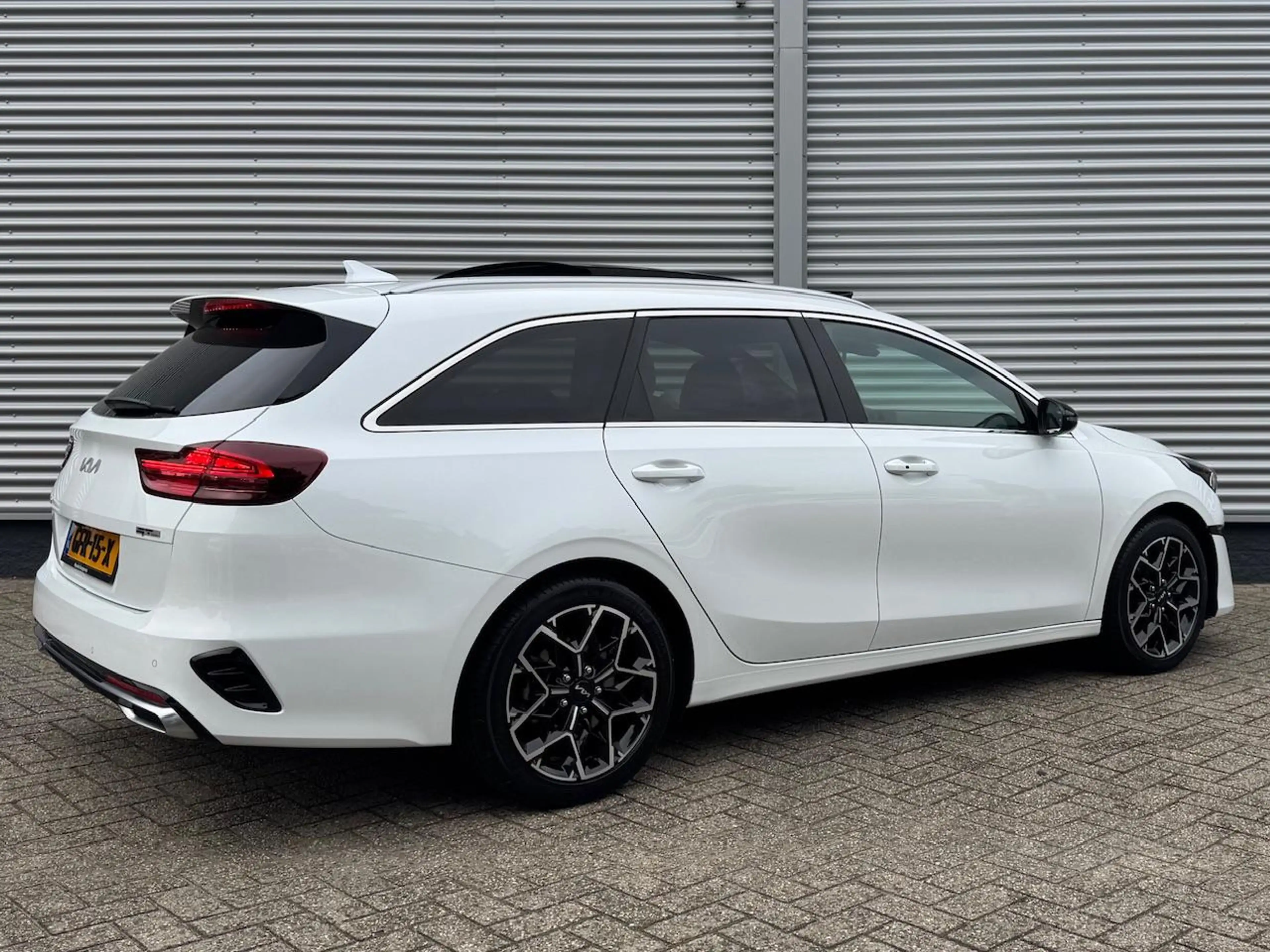 Kia Ceed SW / cee'd SW Sportswagon 1.5 T-GDi 140pk GT-Line | Schuif/Kante — photo 5