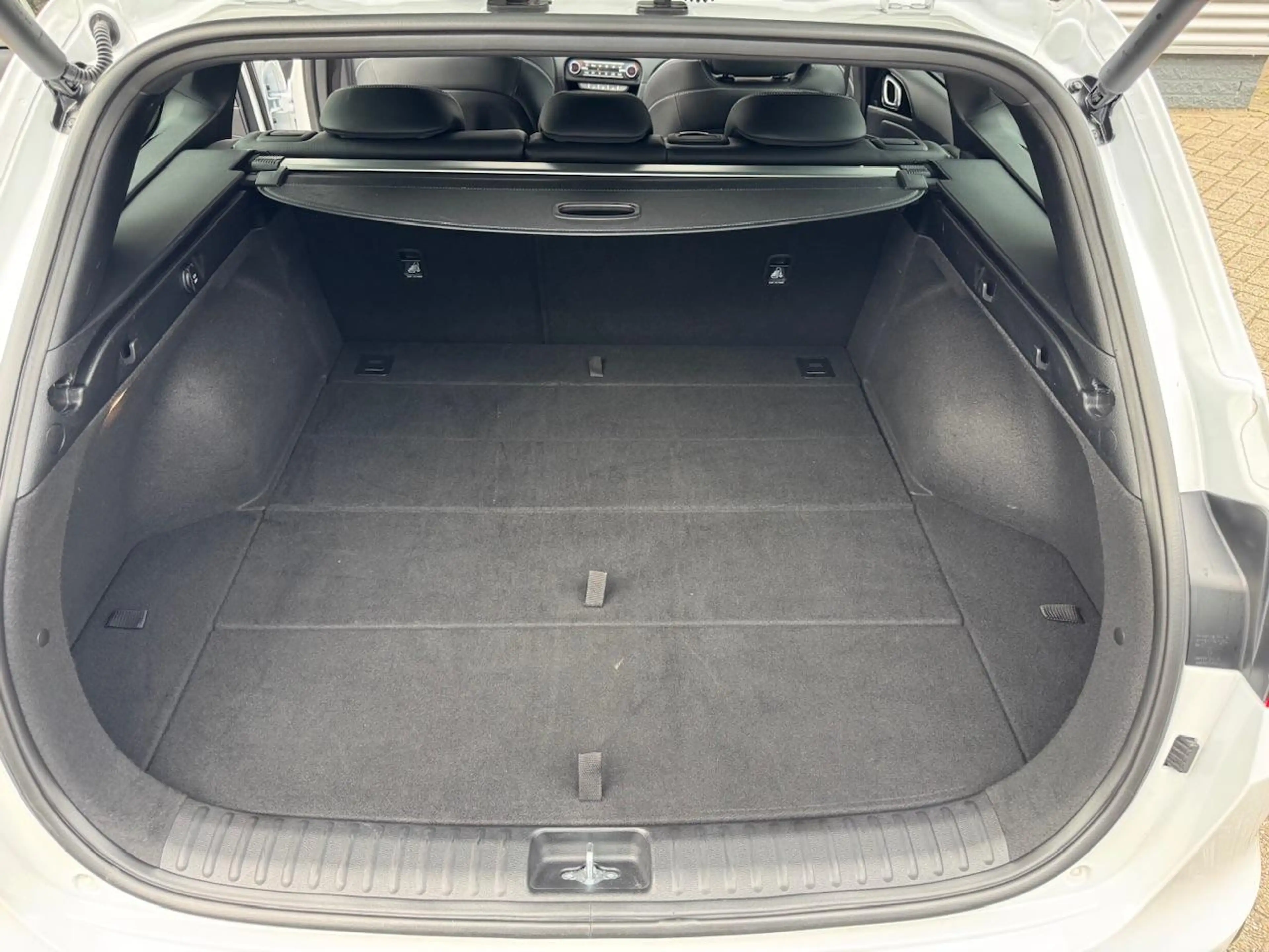 Kia Ceed SW / cee'd SW Sportswagon 1.5 T-GDi 140pk GT-Line | Schuif/Kante — photo 11