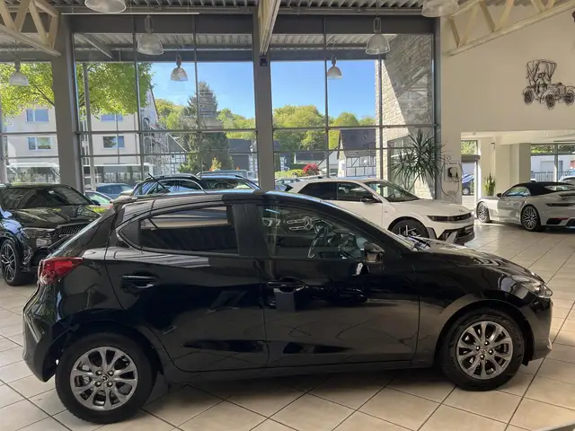 Mazda 2 view 2