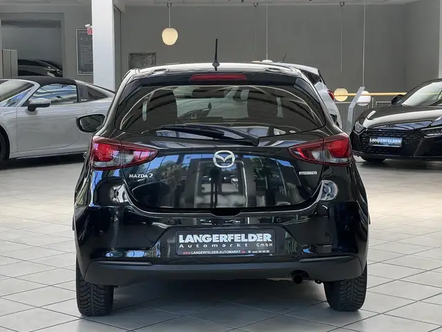 Mazda 2 view 4