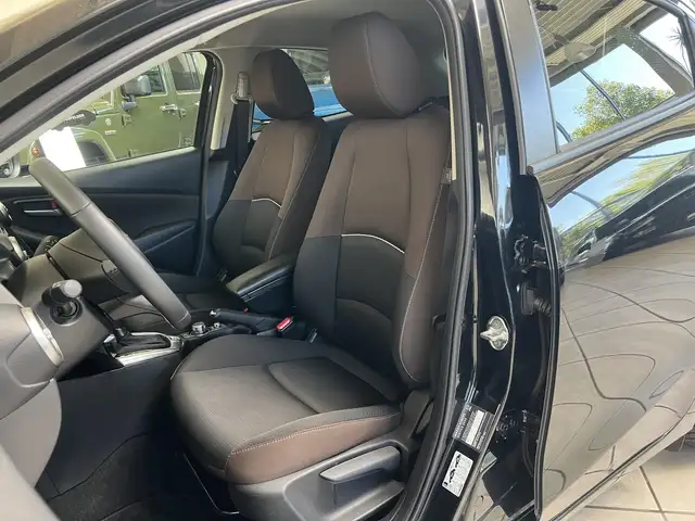 Mazda 2 view 15