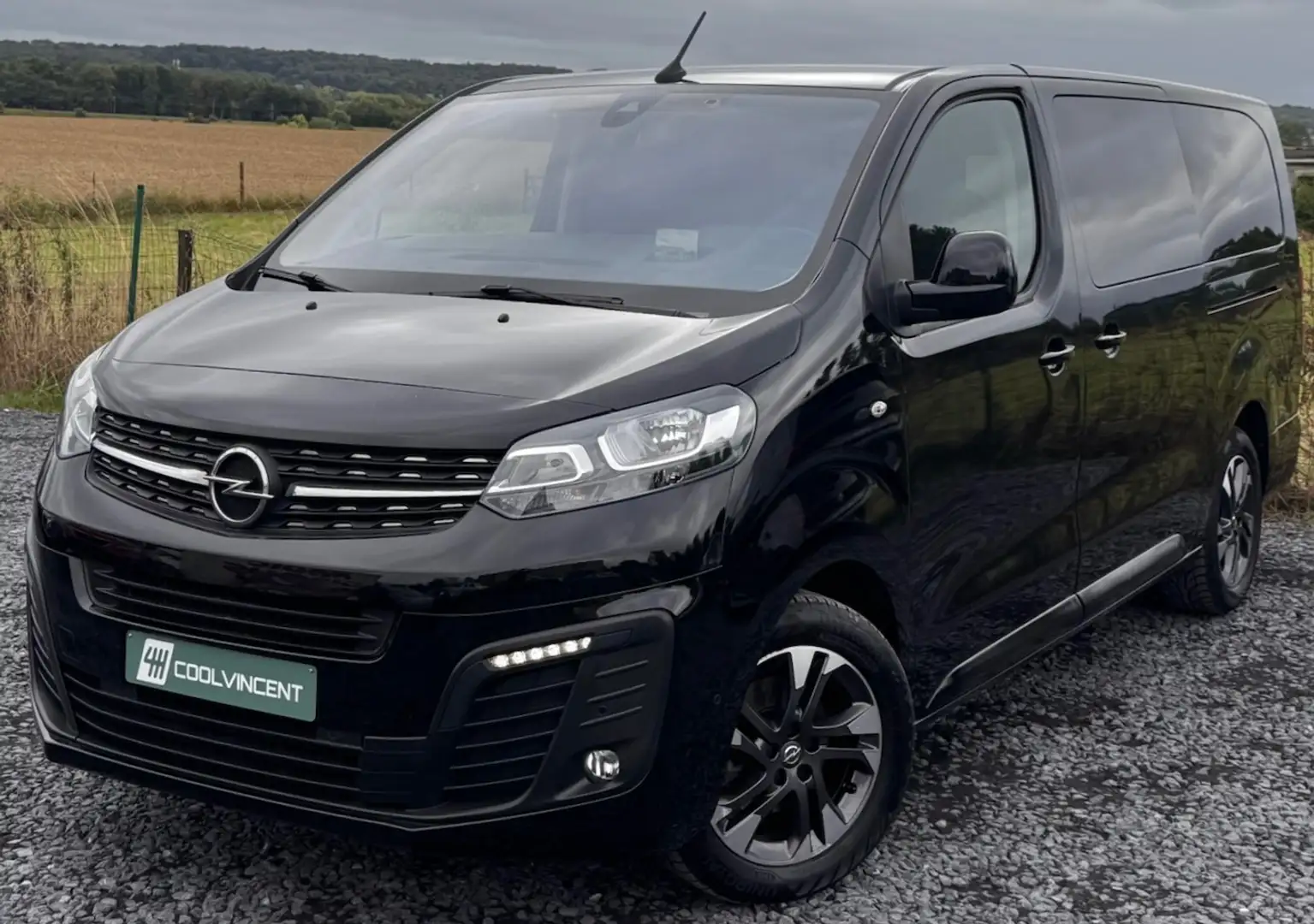 Peugeot Traveller 2.0 Turbo D - 8 PLACES - CarPlay - Sg chauffants Noir - 1