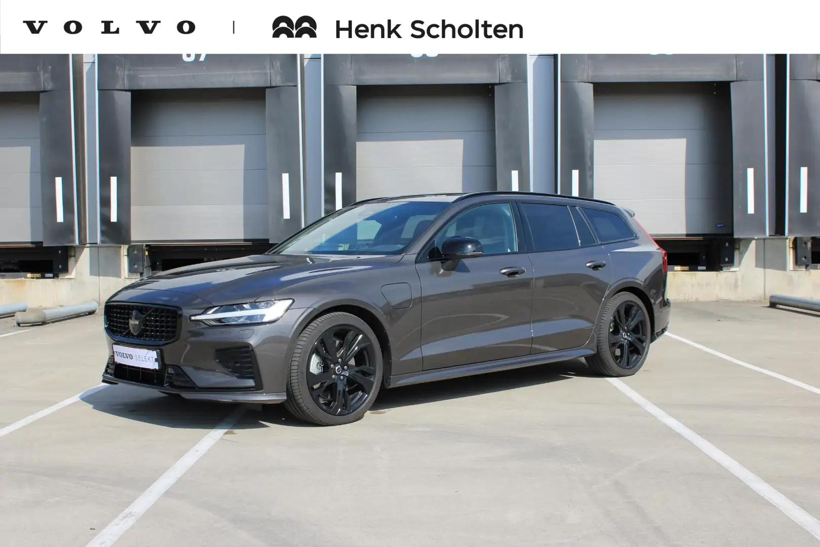 Volvo V60 T6 Automaat Plug-in hybrid AWD Ultra Dark Grijs - 1