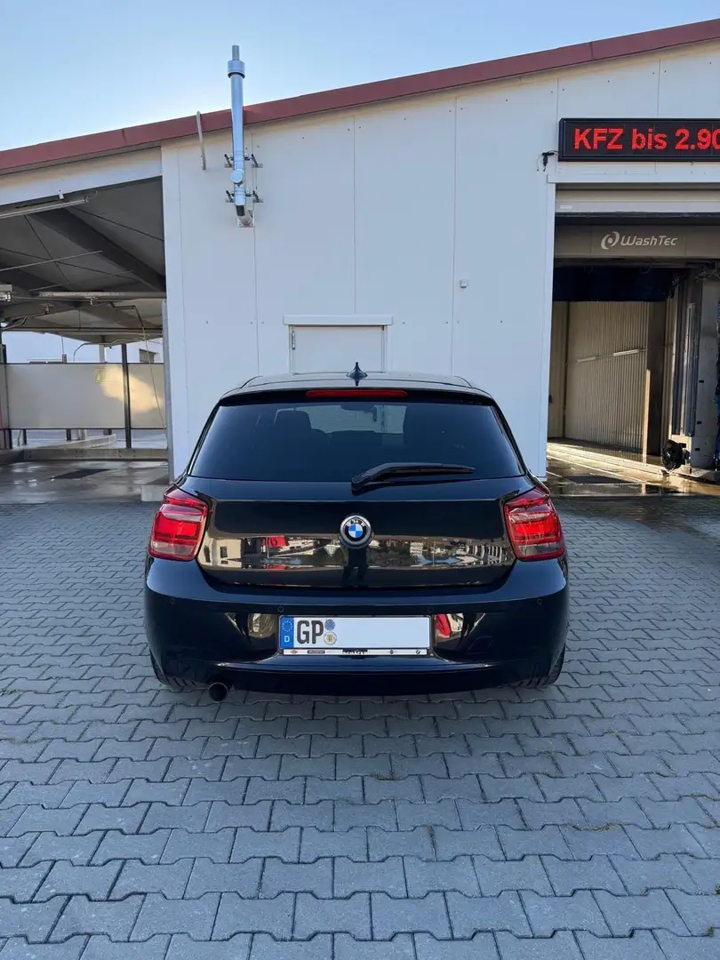 BMW 120 Sport-Line (Unfallschaden) Schwarz - 2