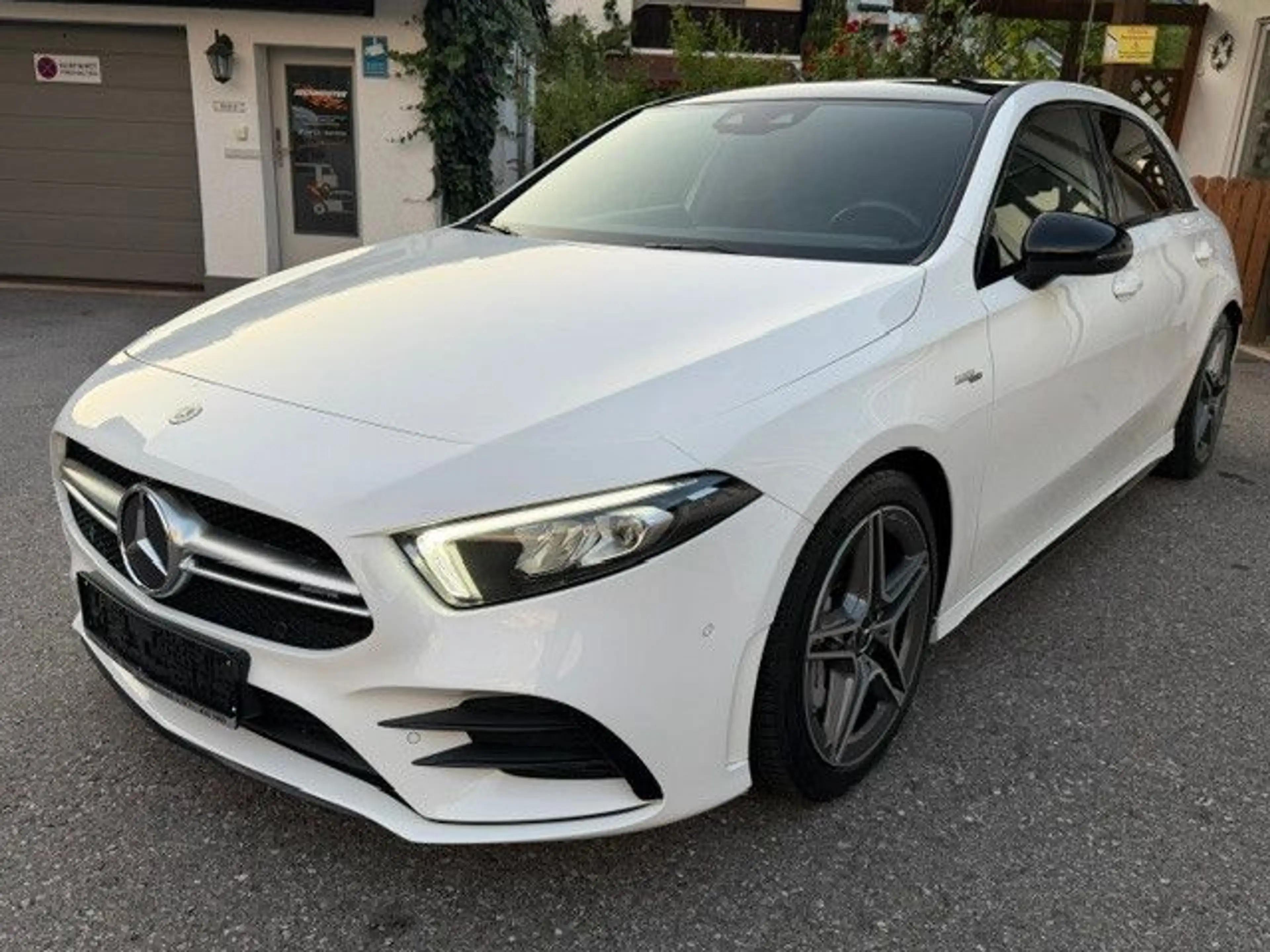 Mercedes-Benz A 35 AMG A A 35 AMG 4Matic, Garantie, 8-fach,Top