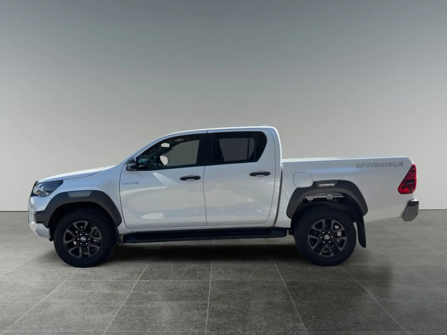 Toyota Hilux Pick-Up, Double Cab Invincible 2,8 D-4D Weiß - 2