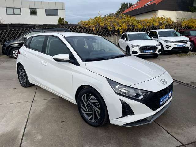 Imagine Hyundai i20 Select/Klima/Navi CarPlay/SitzHei/Kamera/PDC