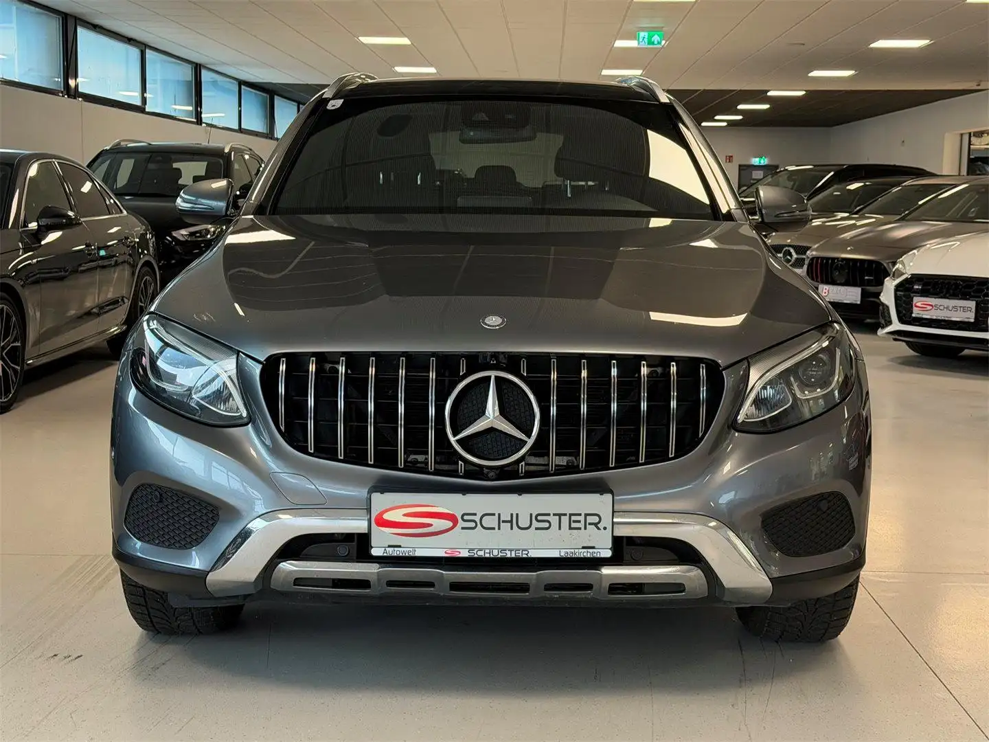 Mercedes-Benz GLC 250 d 4M AT *Top-Ausst.* NP 76* Grau - 2