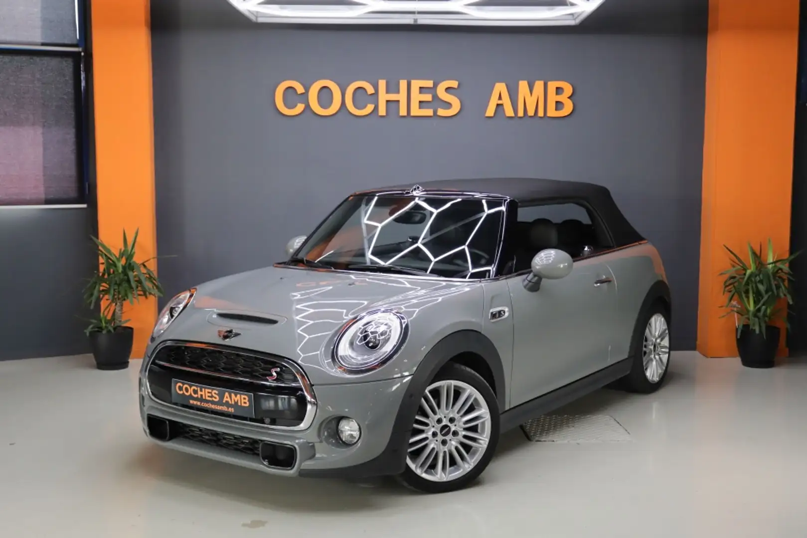 MINI Cooper S Cabrio Aut. Grau - 2