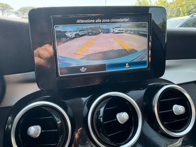 Mercedes-Benz C-Class view 8