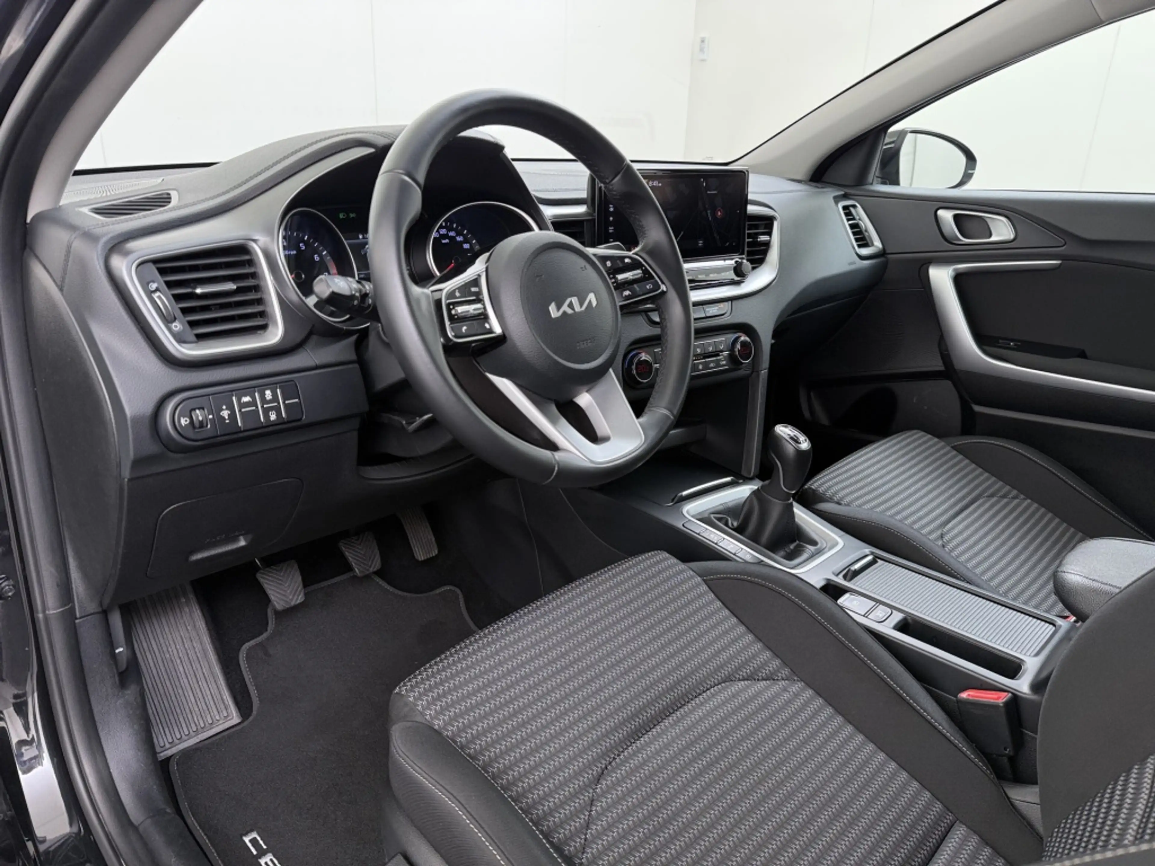 Kia Ceed SW / cee'd SW Sportswagon 1.0 T-GDi DynamicL. — photo 12