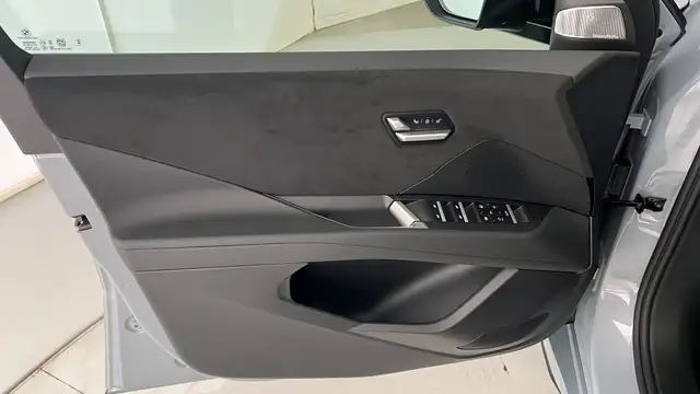 BMW iX3 50 xDrive Ansicht 16