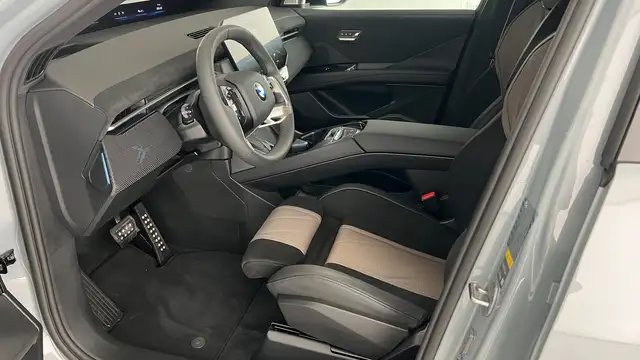 BMW iX3 50 xDrive Ansicht 15