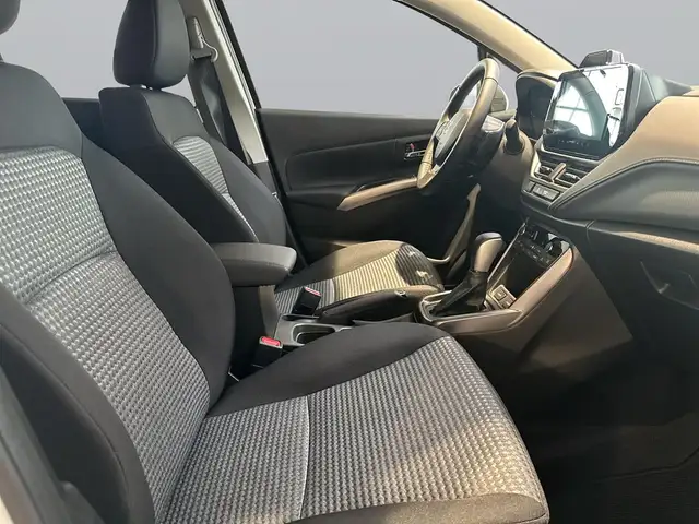 Suzuki SX4 S-Cross view 13