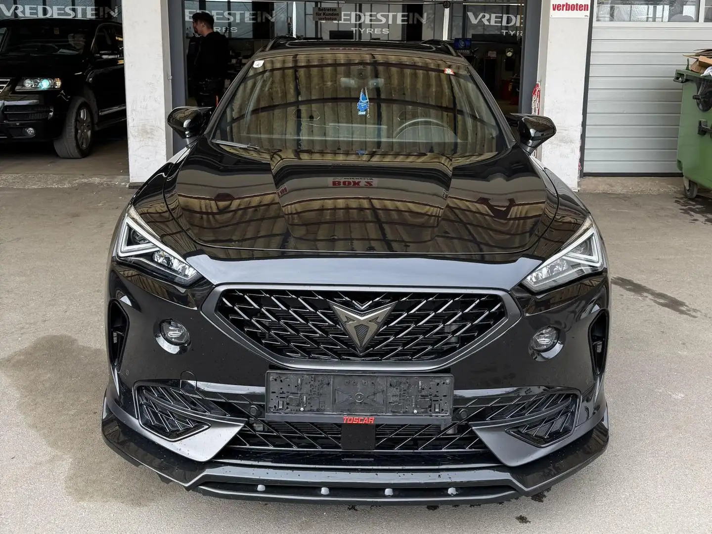 CUPRA Formentor Formentor TRIBE VZ 1,4 e-Hybrid 245 DSG | 5 Jahre Cupra Garantie od. bis 150.000km Schwarz - 1