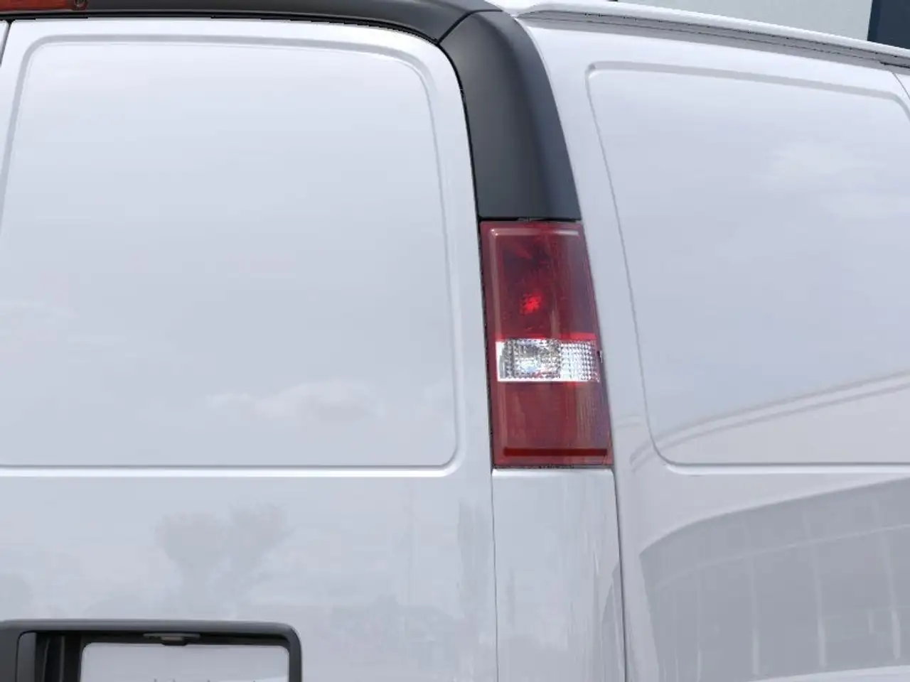 GMC Savana снимка GMC Savana
