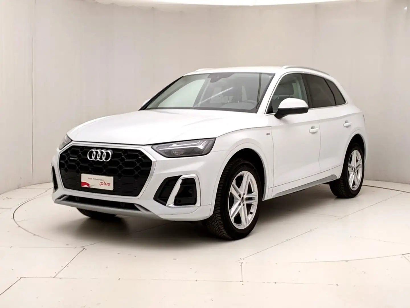Audi Q5 40 TDI 204 CV quattro S tronic S line Bianco - 1
