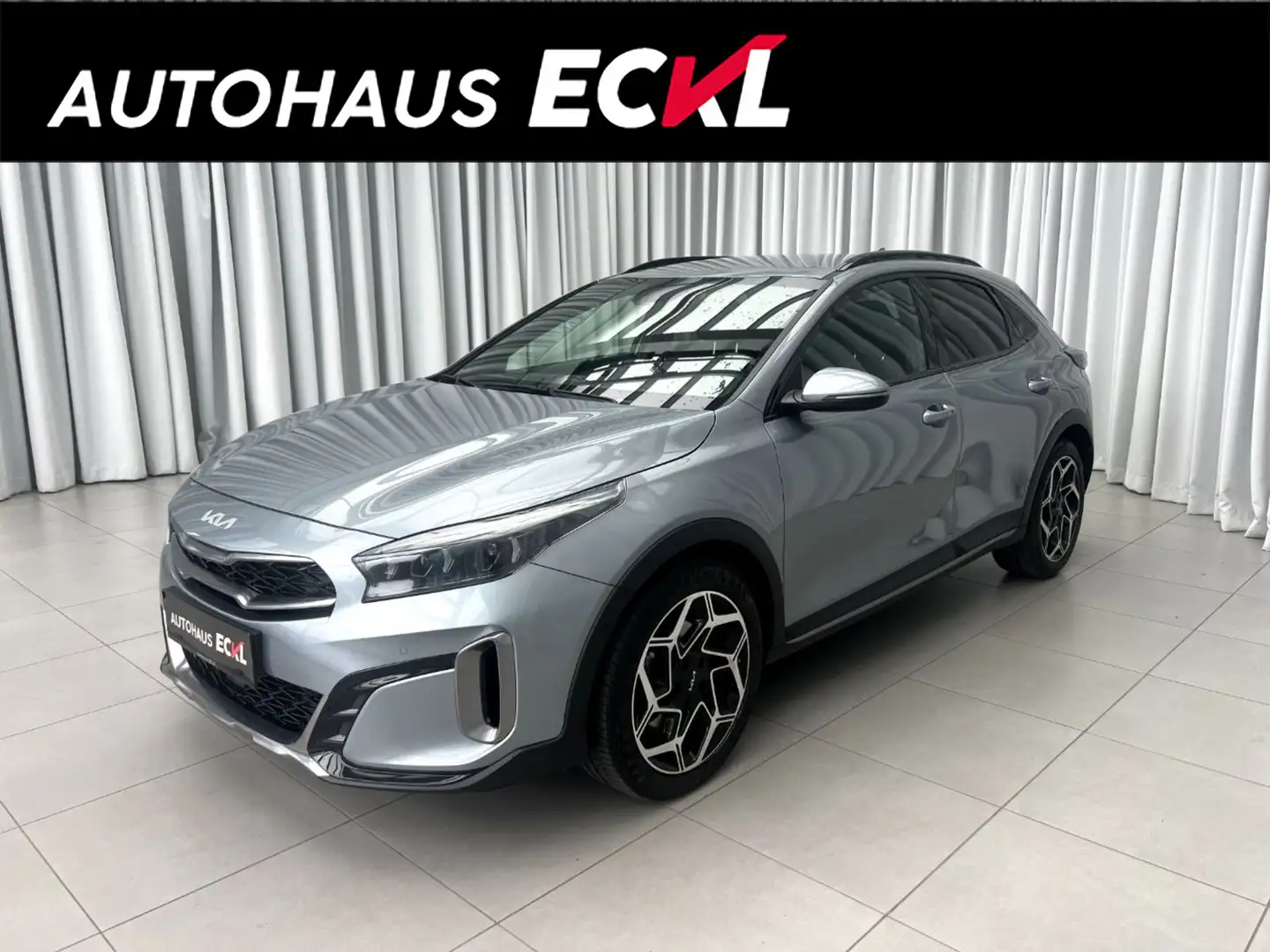 Kia XCeed Grau - 1