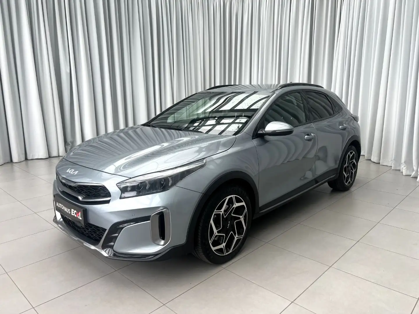 Kia XCeed Grau - 2