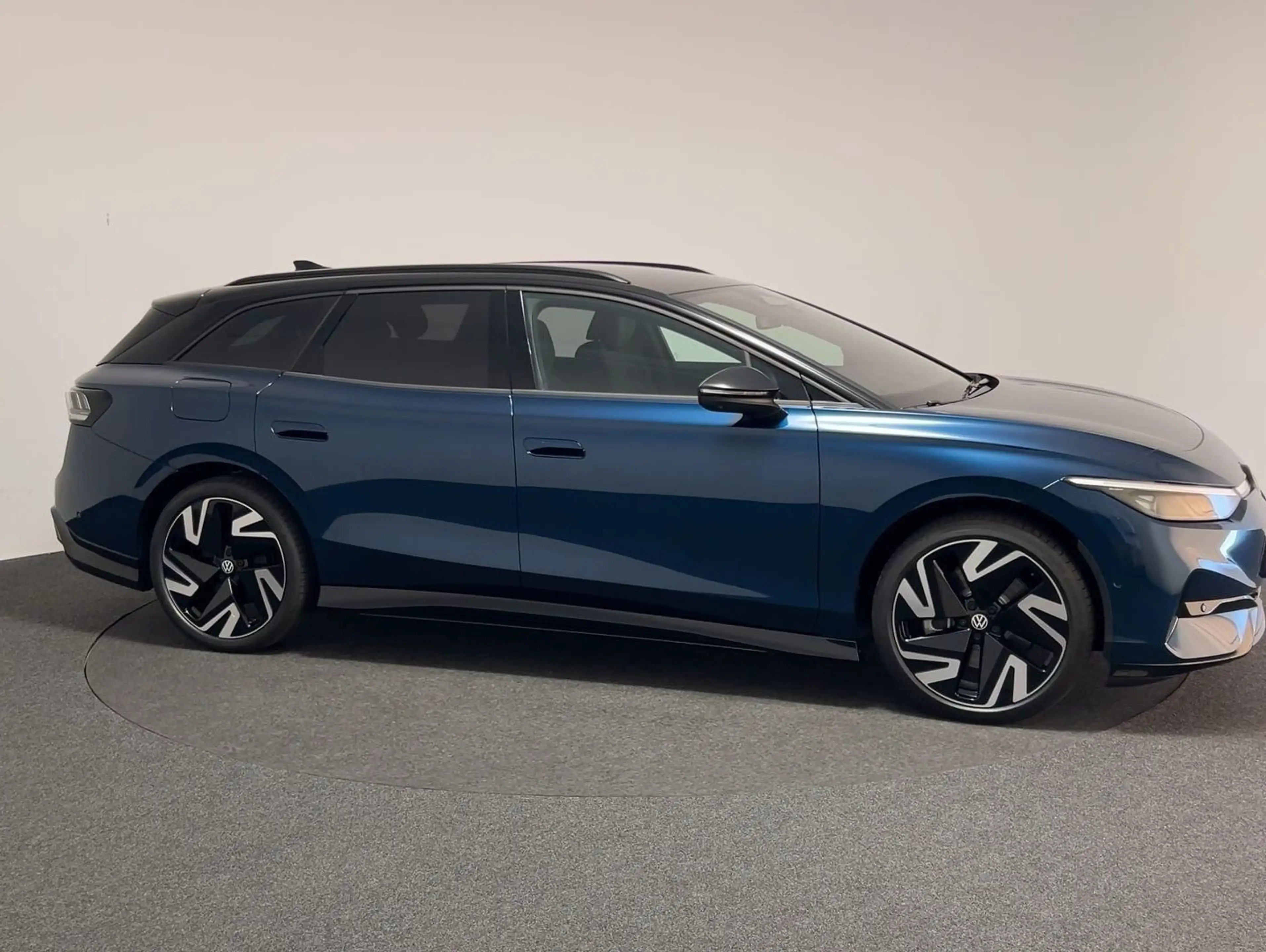 Volkswagen ID.7 Tourer Pro S 86 kWh CarPlay Black Matrix — photo 6