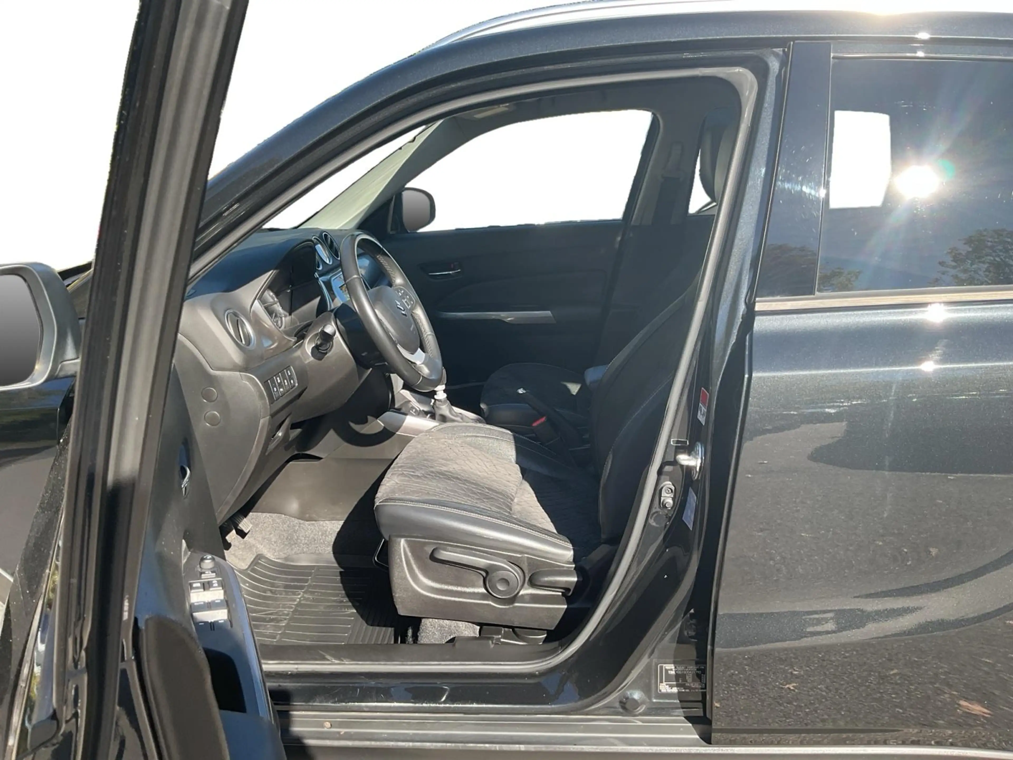 Suzuki Vitara 1,4 DITC Hybrid Comfort+ PLUS — photo 10