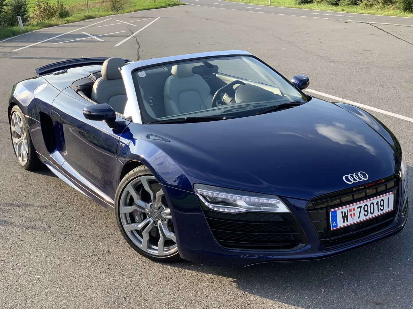 Audi R8 R8 Spyder 5,2 FSI quattro S-tronic Blau - 1