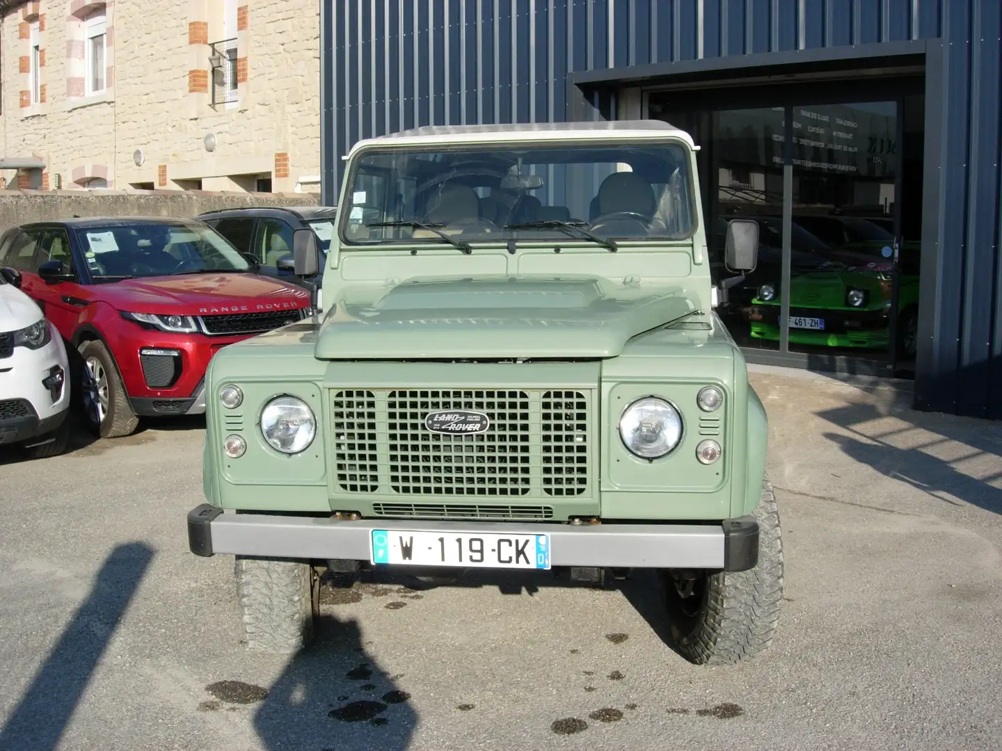 Land Rover Defender DEFENDER 110 STATION WAG MARK VI HERITAGE EDITION Grün - 1