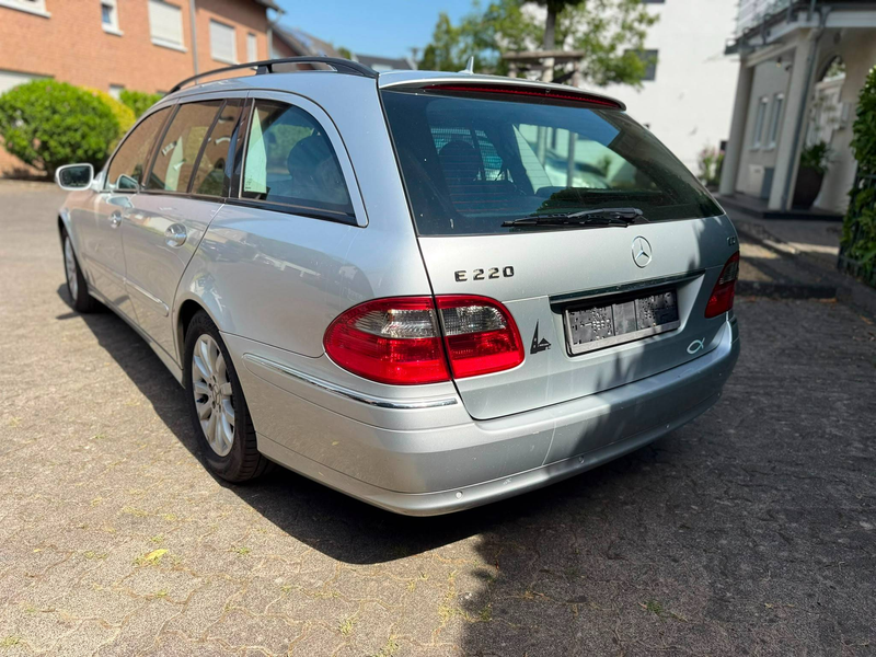 Mercedes-Benz E 220 E 220 CDI*1.HAND*Scheckheftgepflegt*NichtraucherFahrzeug*TÜV&ServiceNEU* — photo 8
