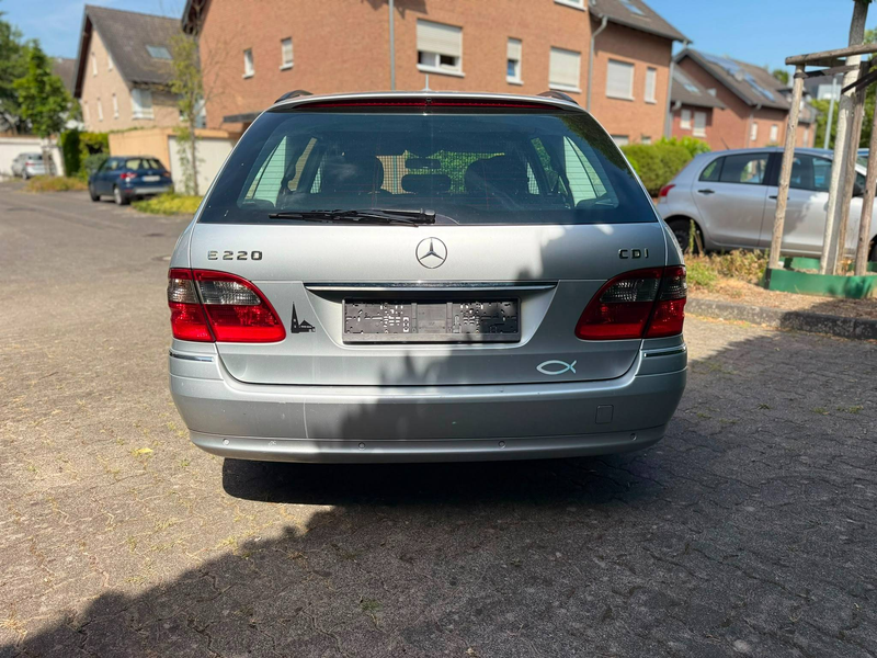 Mercedes-Benz E 220 E 220 CDI*1.HAND*Scheckheftgepflegt*NichtraucherFahrzeug*TÜV&ServiceNEU* — photo 7