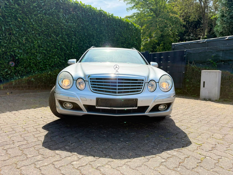 Mercedes-Benz E 220 E 220 CDI*1.HAND*Scheckheftgepflegt*NichtraucherFahrzeug*TÜV&ServiceNEU* — photo 2