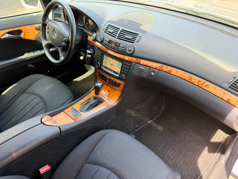 Mercedes-Benz E 220 E 220 CDI*1.HAND*Scheckheftgepflegt*NichtraucherFahrzeug*TÜV&ServiceNEU* — photo 4