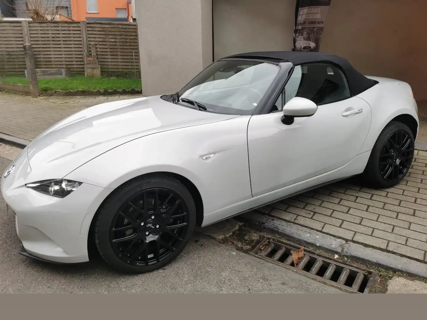 Mazda MX-5 2.0i Skyactiv-G  Edition Gris - 2