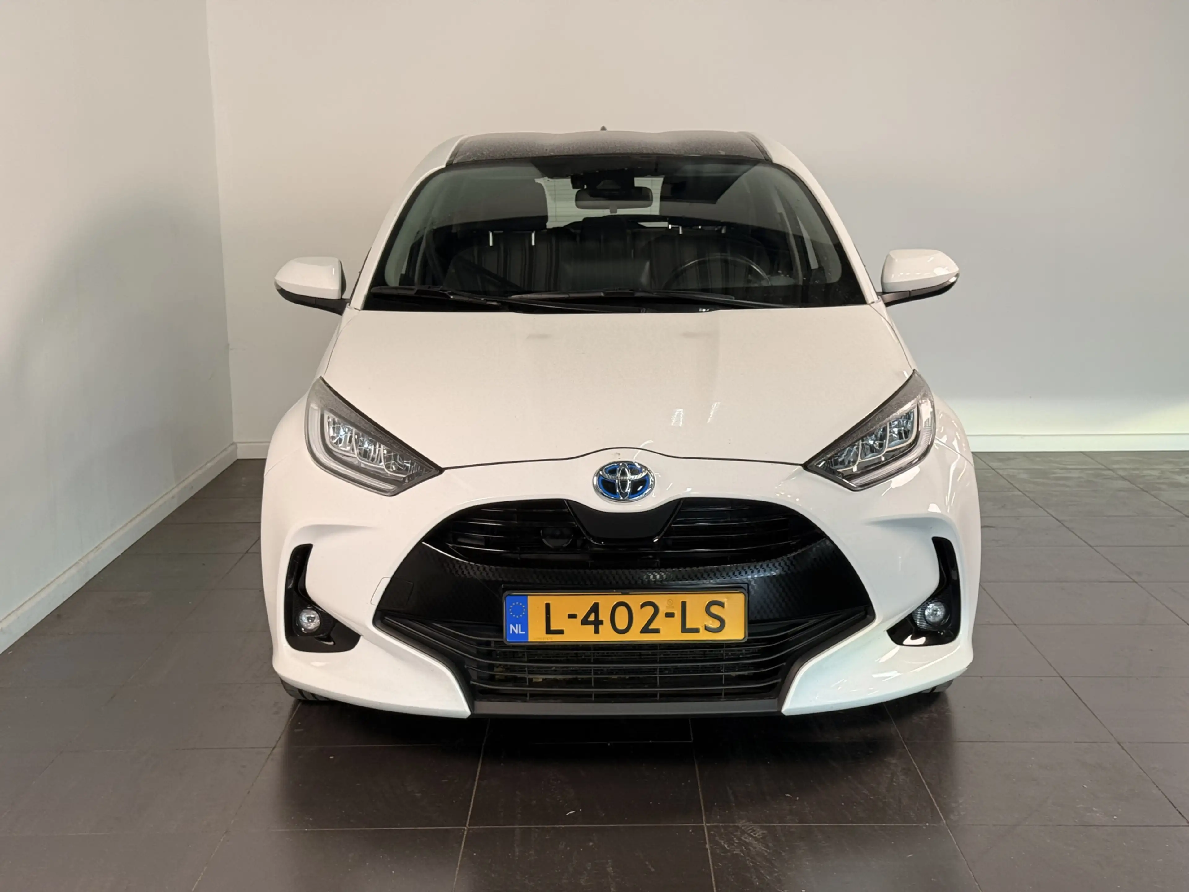 Toyota Yaris 1.5 Hybrid Dynamic | Zwart dak | Apple CarPlay | — photo 4