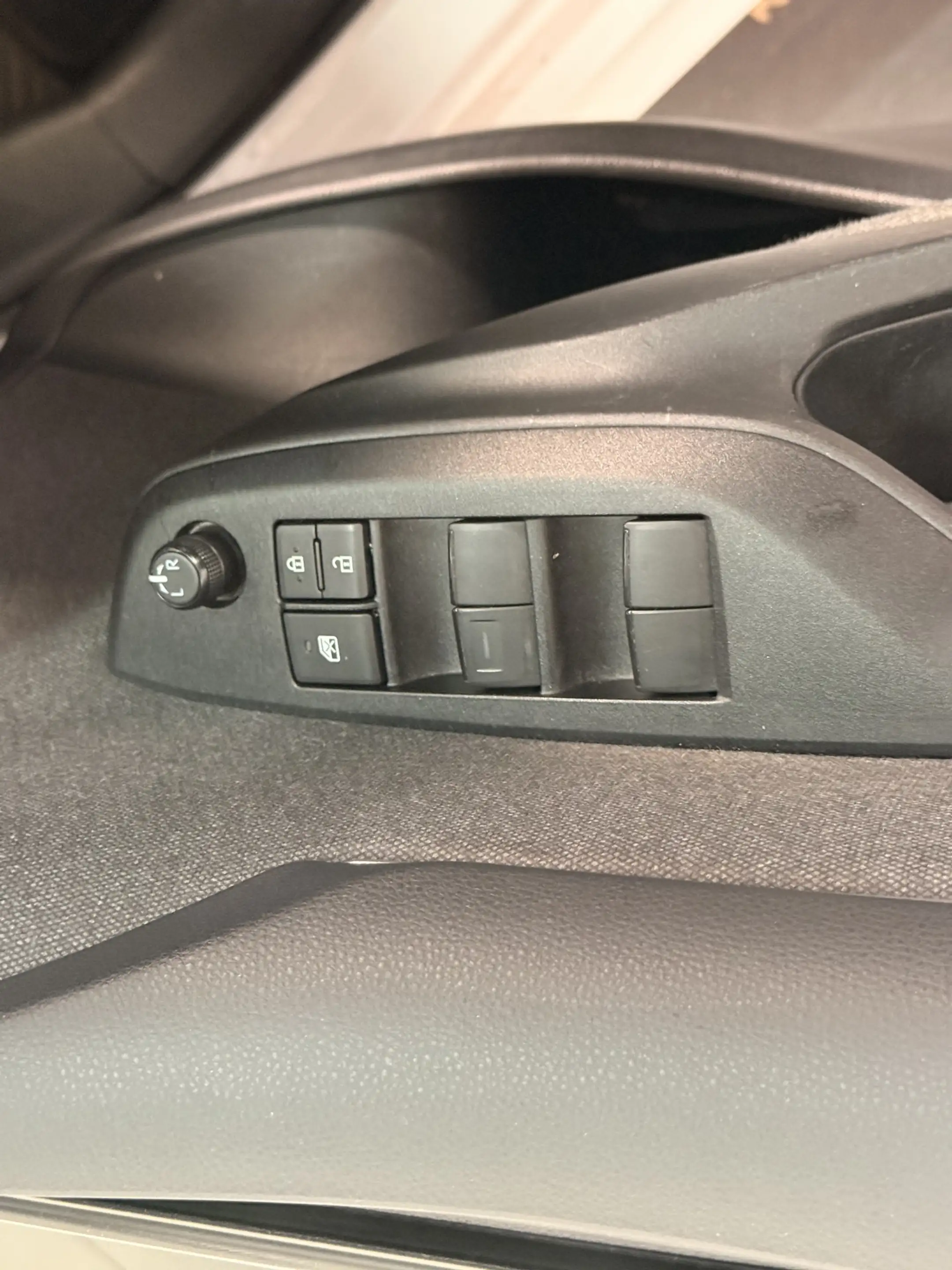 Toyota Yaris 1.5 Hybrid Dynamic | Zwart dak | Apple CarPlay | — photo 7