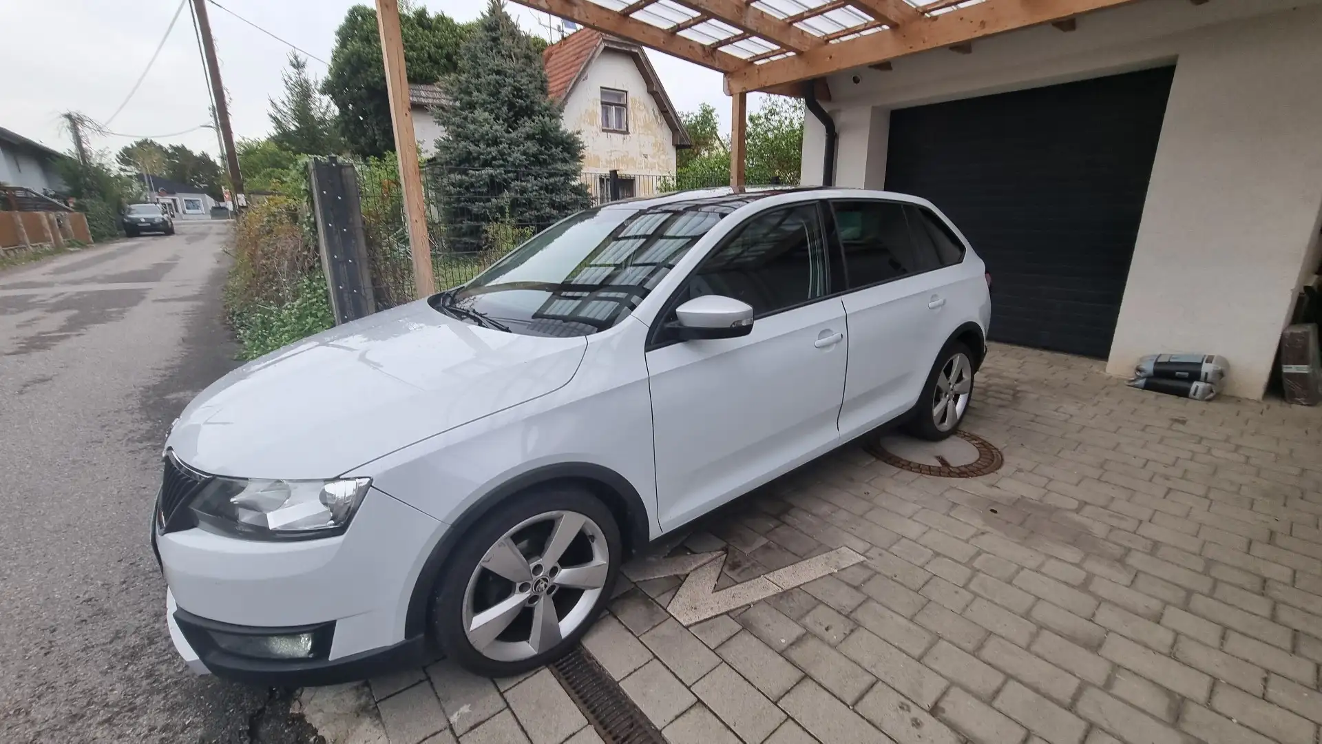 Skoda Rapid/Spaceback Rapid Spaceback 1,2 TSI Sport - 2